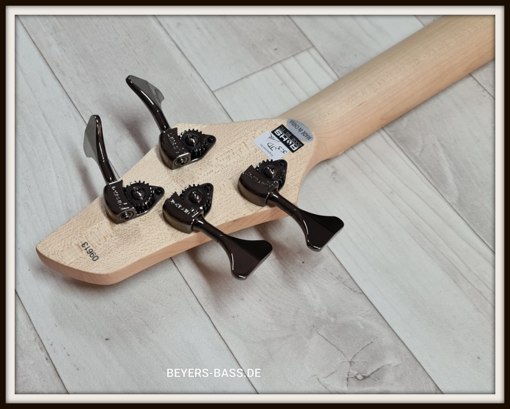Dingwall Combustion CB3-NA4M 4-String, Natural Highgloss